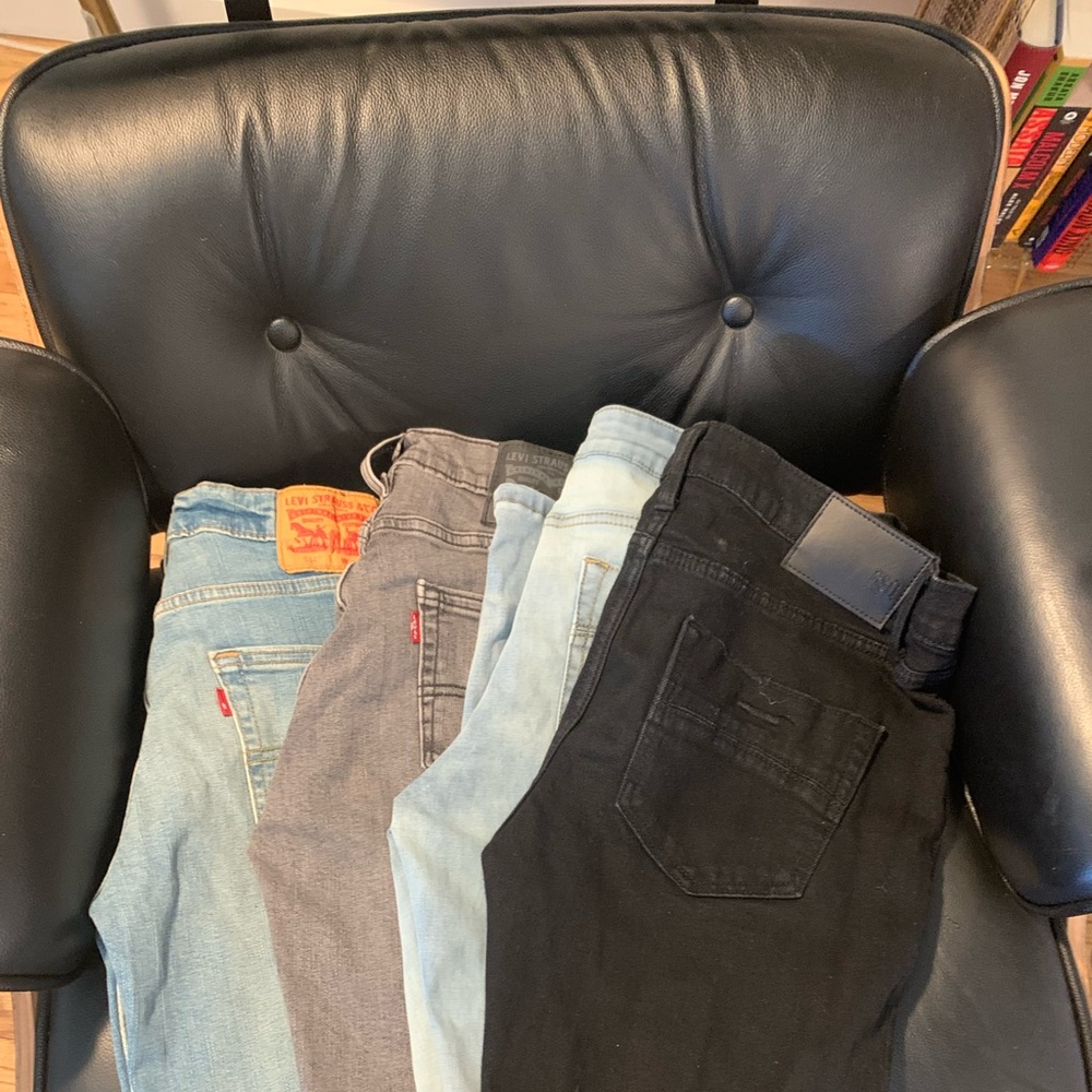 4 pairs of young men’s jeans